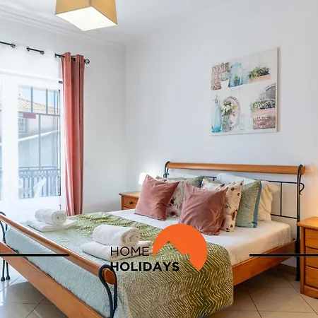 #316 Flat New Town By Holidays